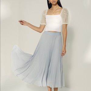 Aritzia Wilfred Twirl Skirt // Pearl Grey